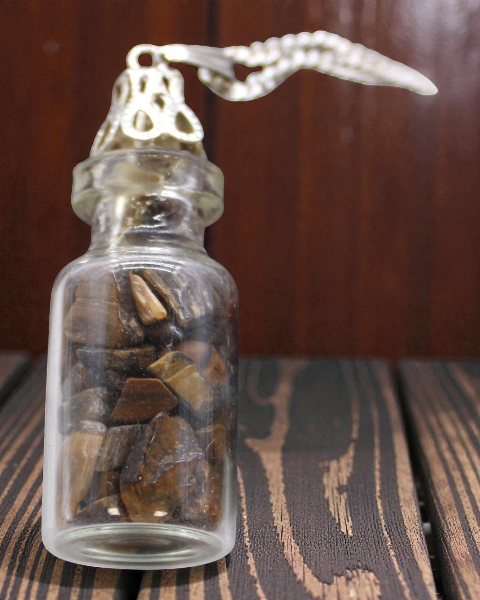 Flasche der Ruhe – Halskette mit Amethyst in einer Phiole