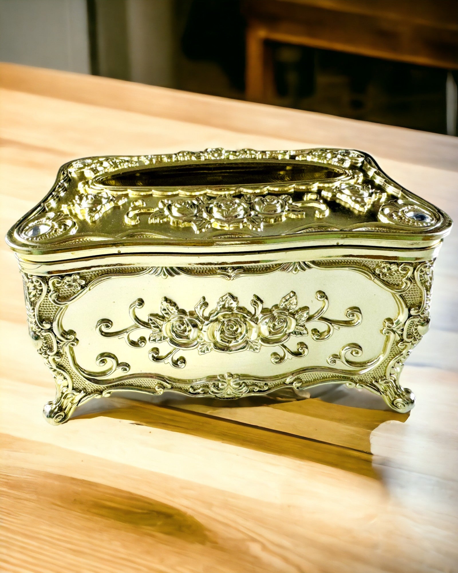 Elegante Taschentuchbox mit geprägten Blumen - Serviettenbehälter