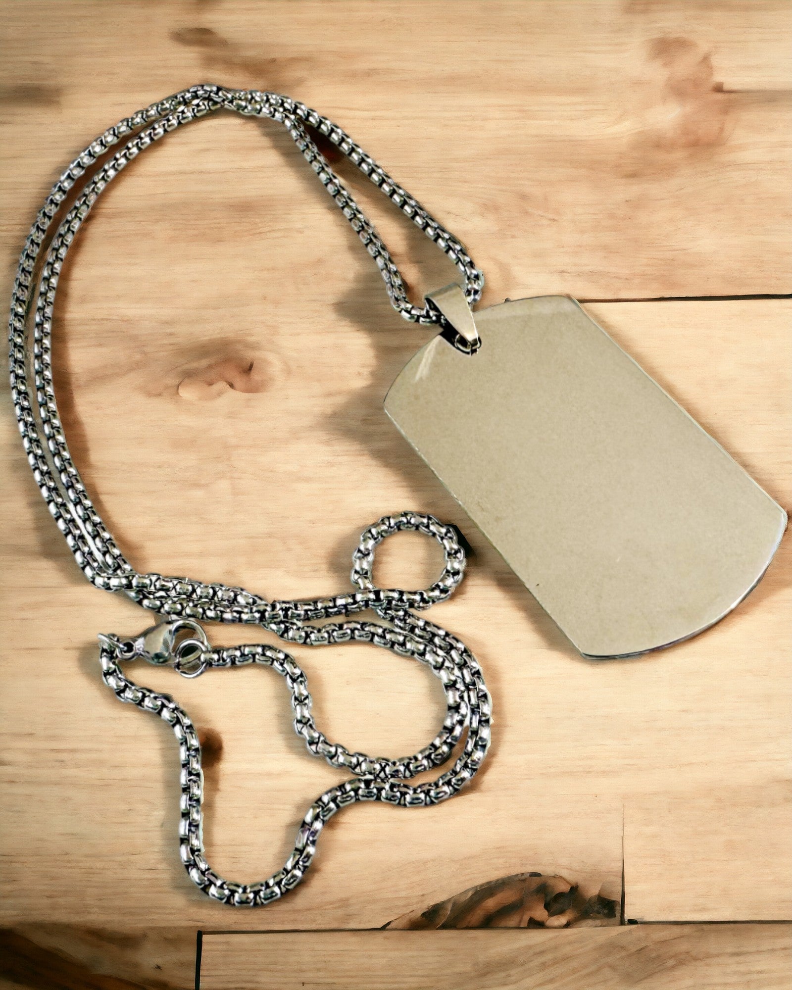 Halskette mit Dog Tag "Drei Schattierungen des Stils" - Erkennungsmarke - Eleganter Anhänger aus Edelstahl mit Gravuroption