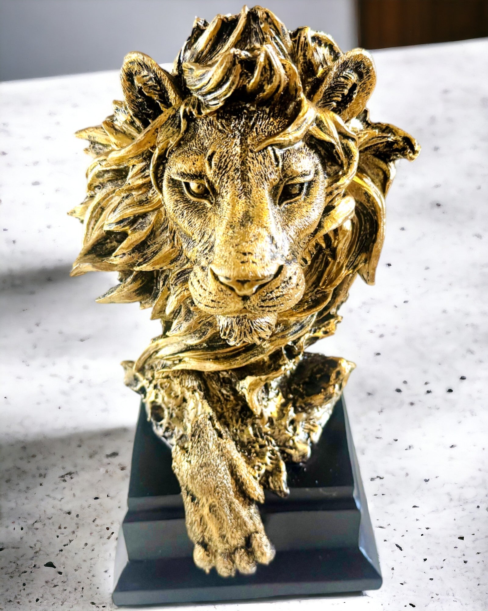 Königlicher Löwe - Majestätische Dekorationsfigur mit Gravurmöglichkeit, 2 Farbvarianten zur Auswahl, als Geschenk