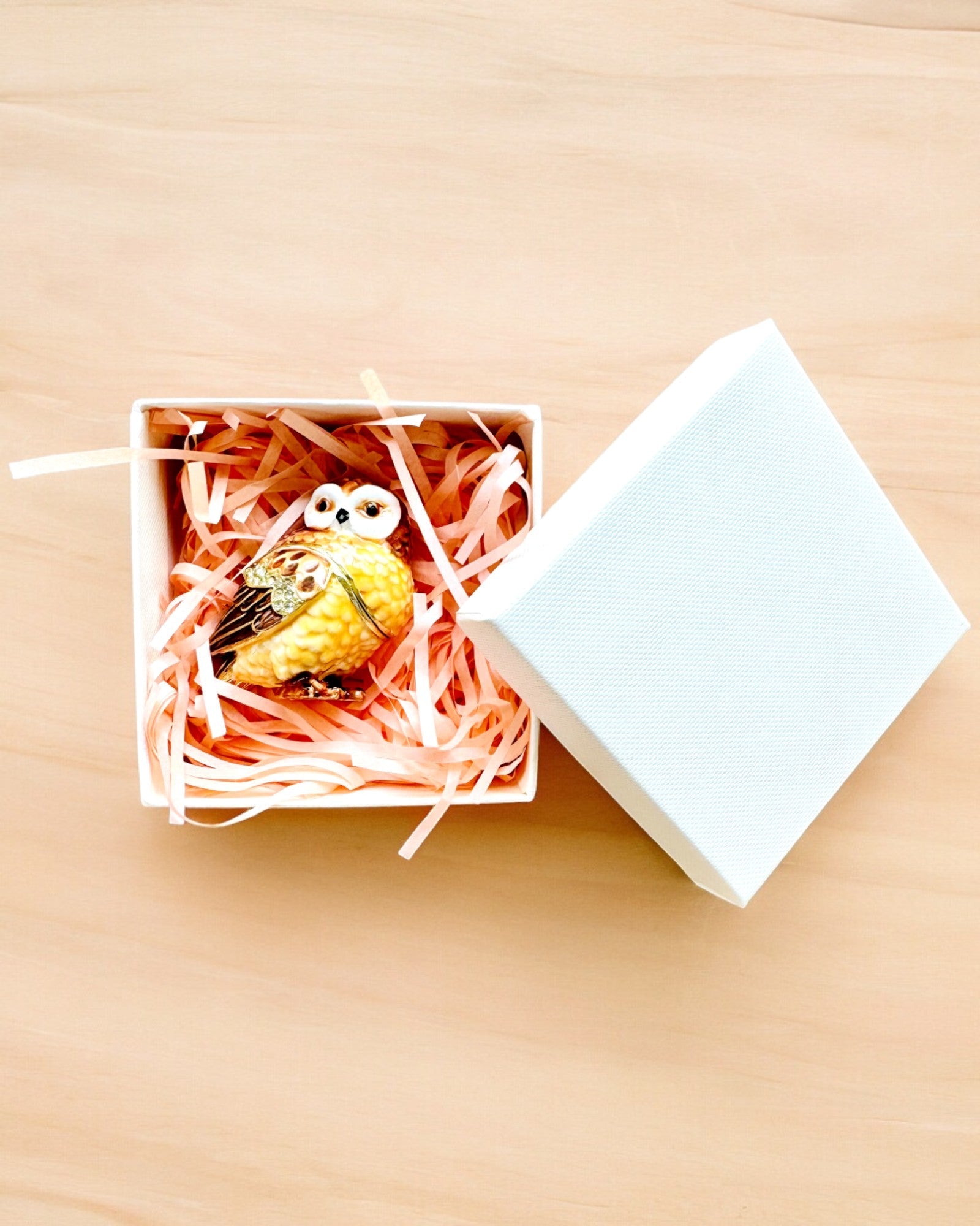 Charmante Eule mit Kristallen - Schmuckversteck mit Personalisierung durch Gravur, Geschenk