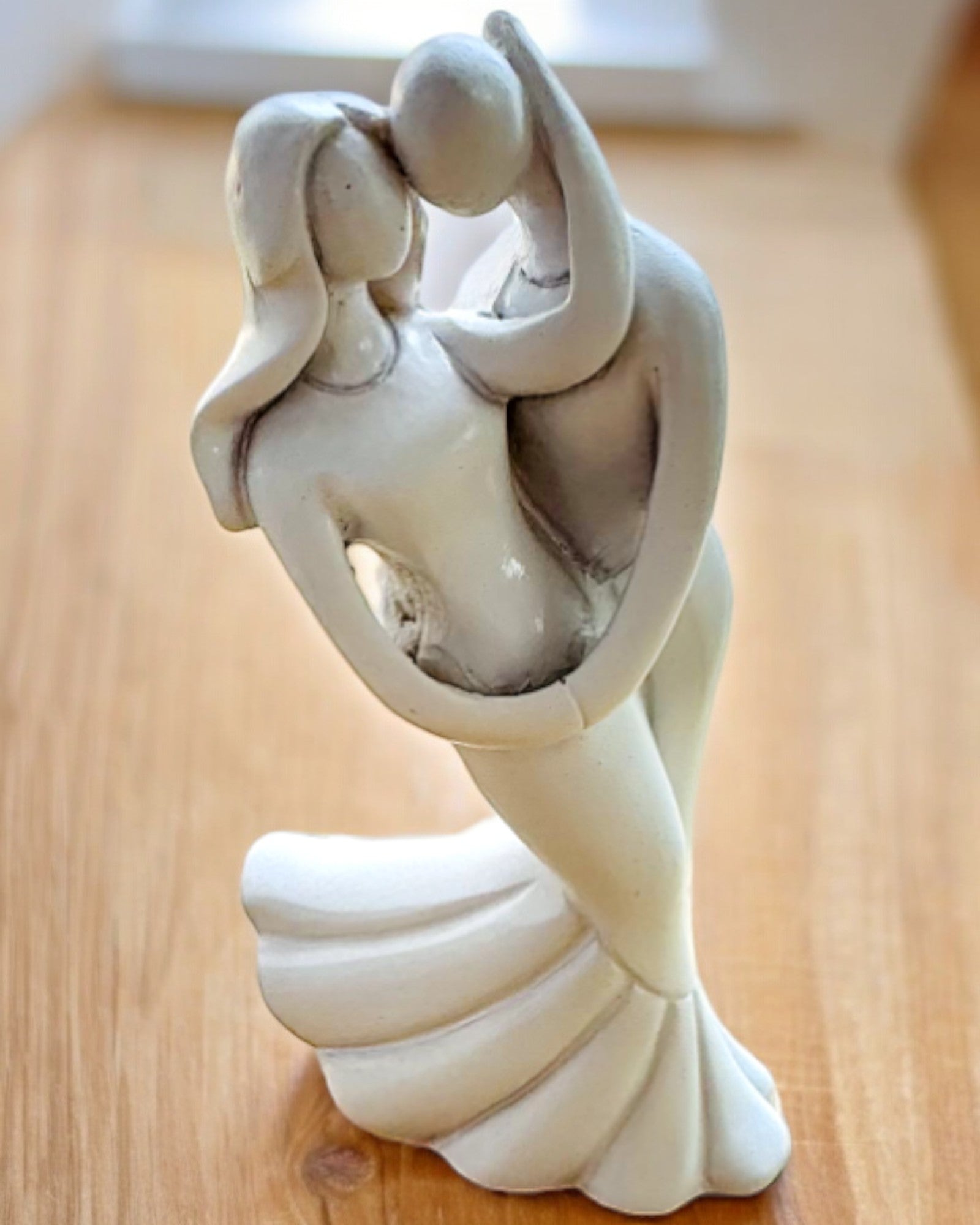 Elegante Verbindung - Kleine Dekorationsfigur mit Gravuroption - Farbe Weiß