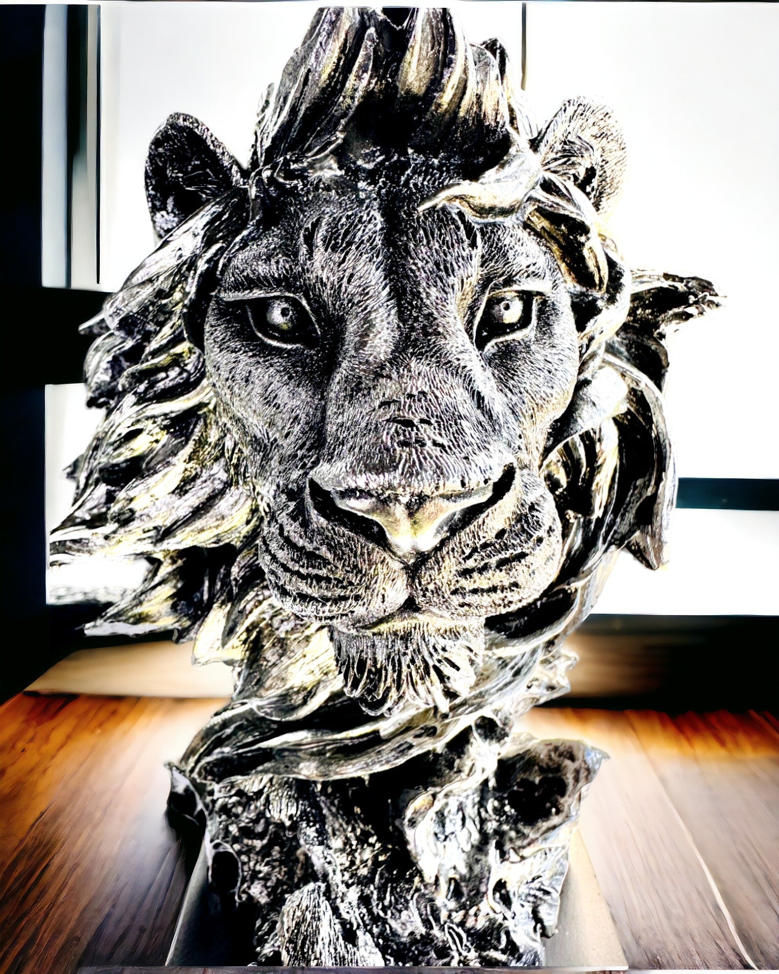 König des Dschungels Löwe - Majestätische Löwenstatue - silberfarben, personalisierbar als Geschenk