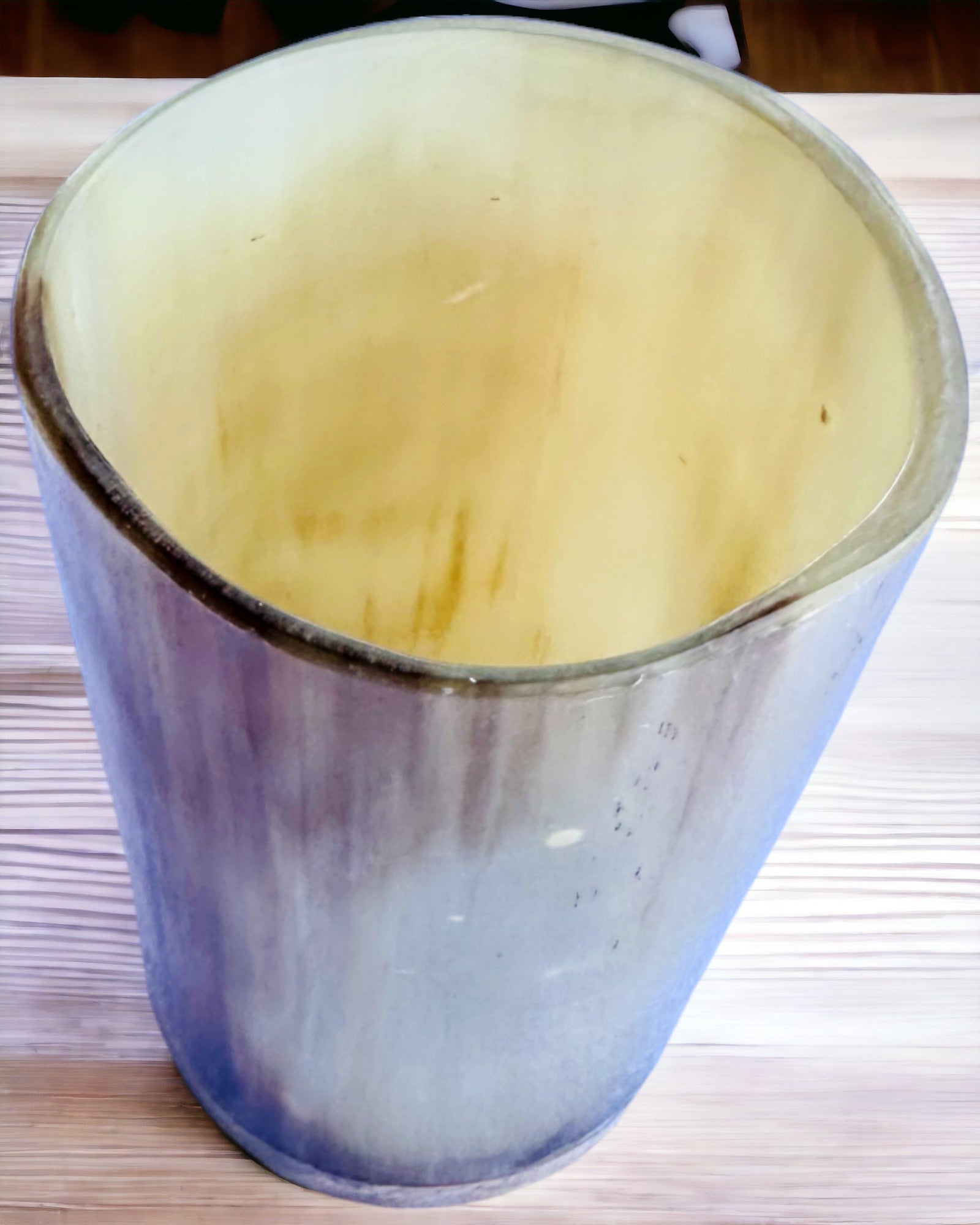 Handgefertigte kleine Tasse mit Gravurmöglichkeit, indisches Glas Tasse, Personalisierung als Geschenk möglich, Gravur. Helle Farbe