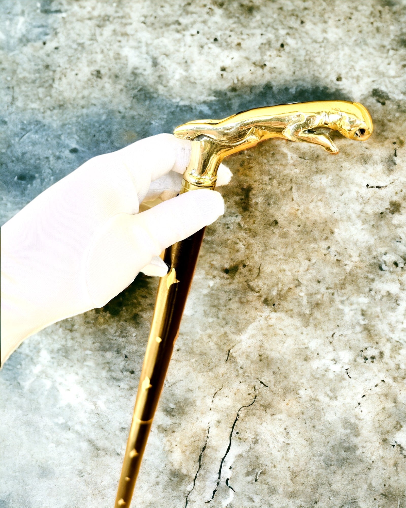 Spazierstock "Jaguar Elegance" aus Mangoholz - Personalisierung mit Gravur möglich