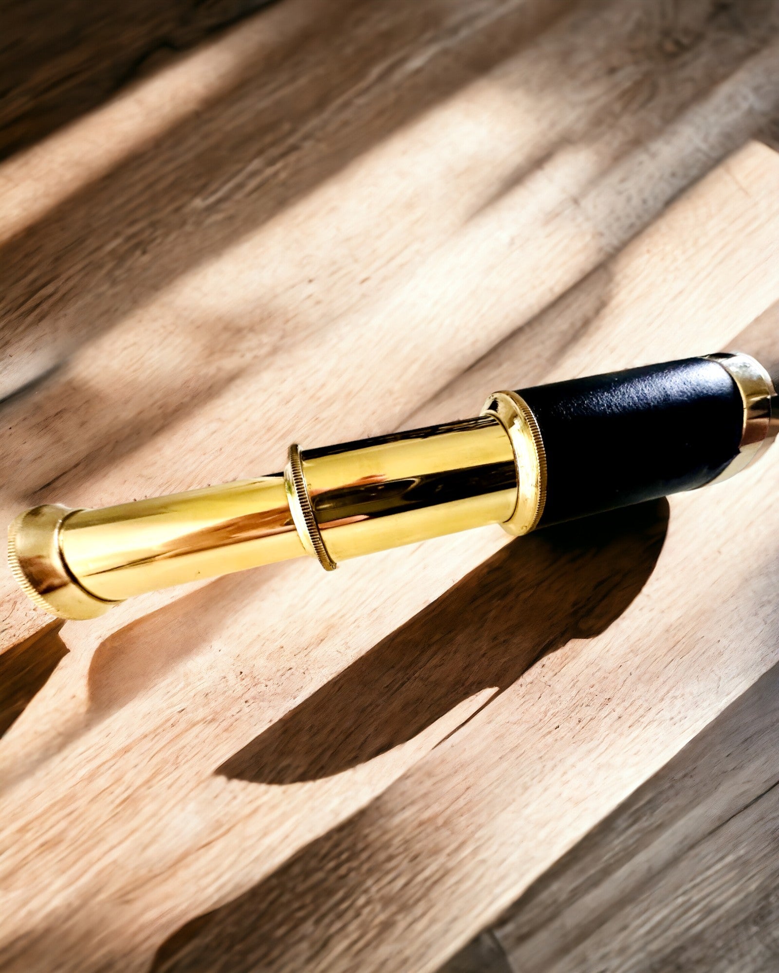 Reisebrille Paradies – Handwerk - Personalisierung mit Gravur