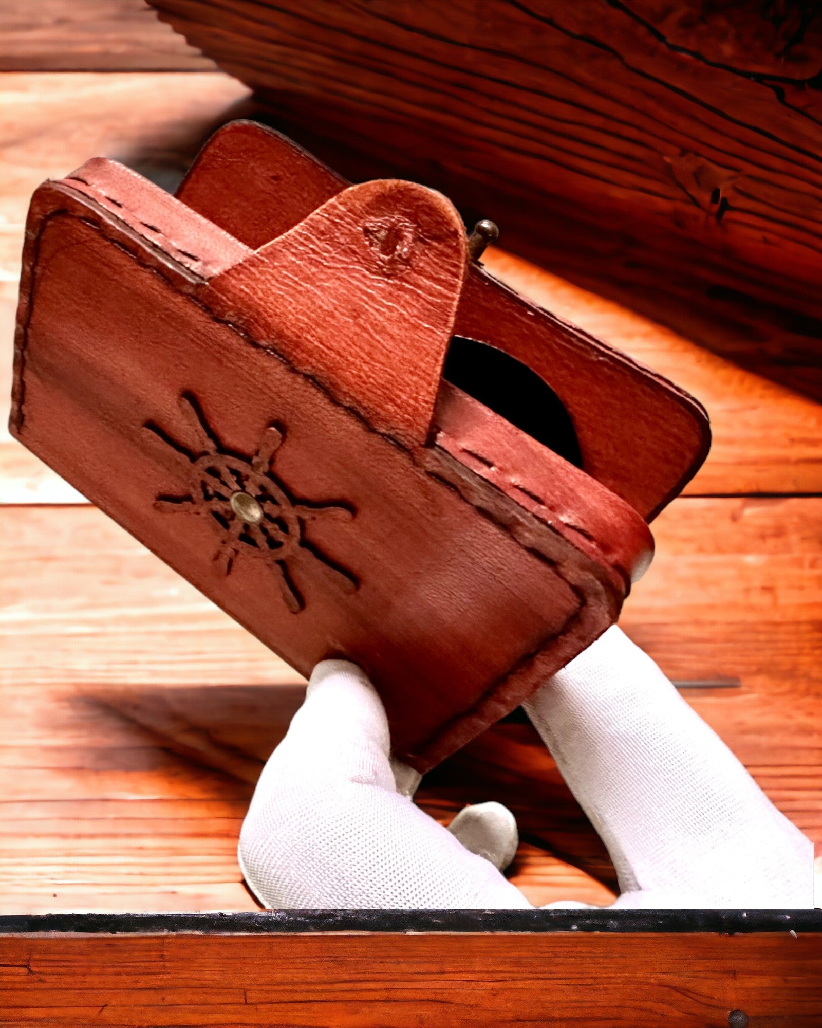 Kommandantenetui – Handgefertigtes Etui für Taschenuhr oder Kompass mit Personalisierungsmöglichkeit