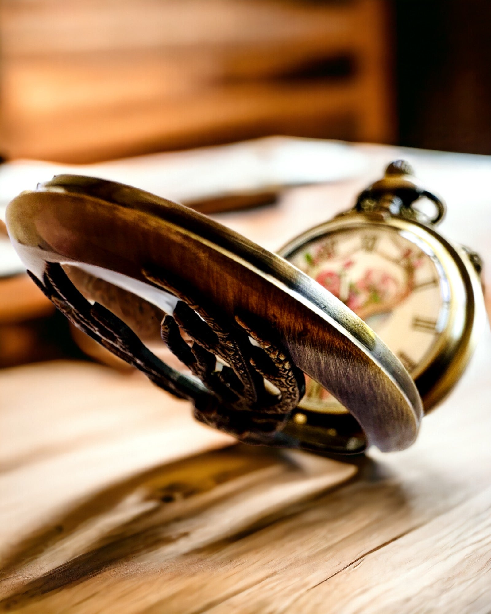 Taschenuhr Waldwächter - Elegante Uhr mit Hirschmotiv, personalisierbar mit Gravur