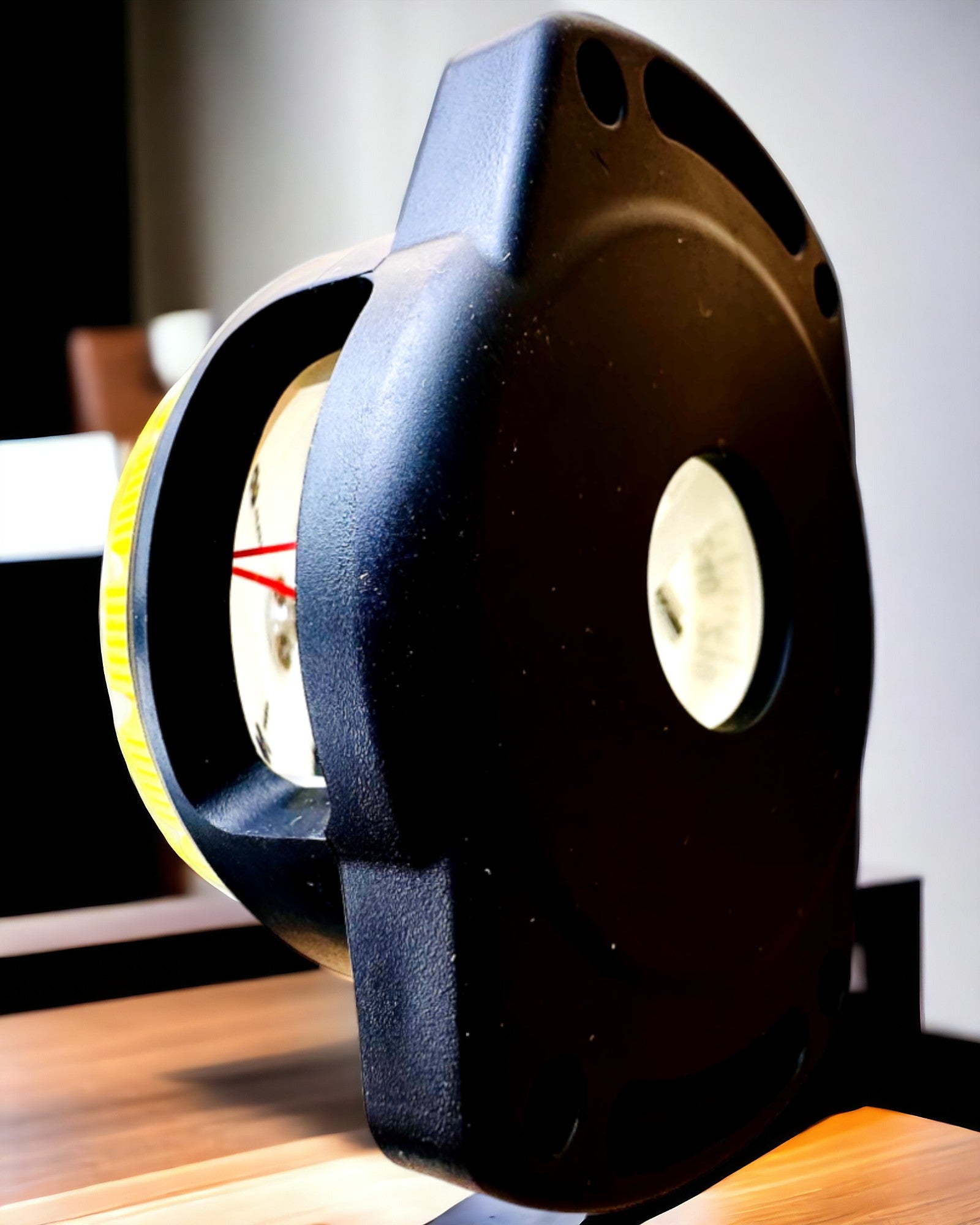 Taucherkompass AquaGuide - wasserdichter Kompass mit Leuchtfunktion und flexiblem Armband, Personalisierung möglich