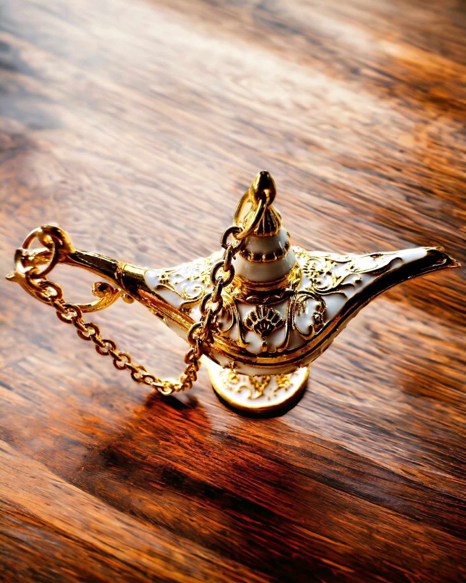 Kleine 4 cm Magische Lampe von Aladin, Schlüsselanhänger, 6 Farbvarianten - Verzauberte Erinnerungen, Personalisierung mit Gravur
