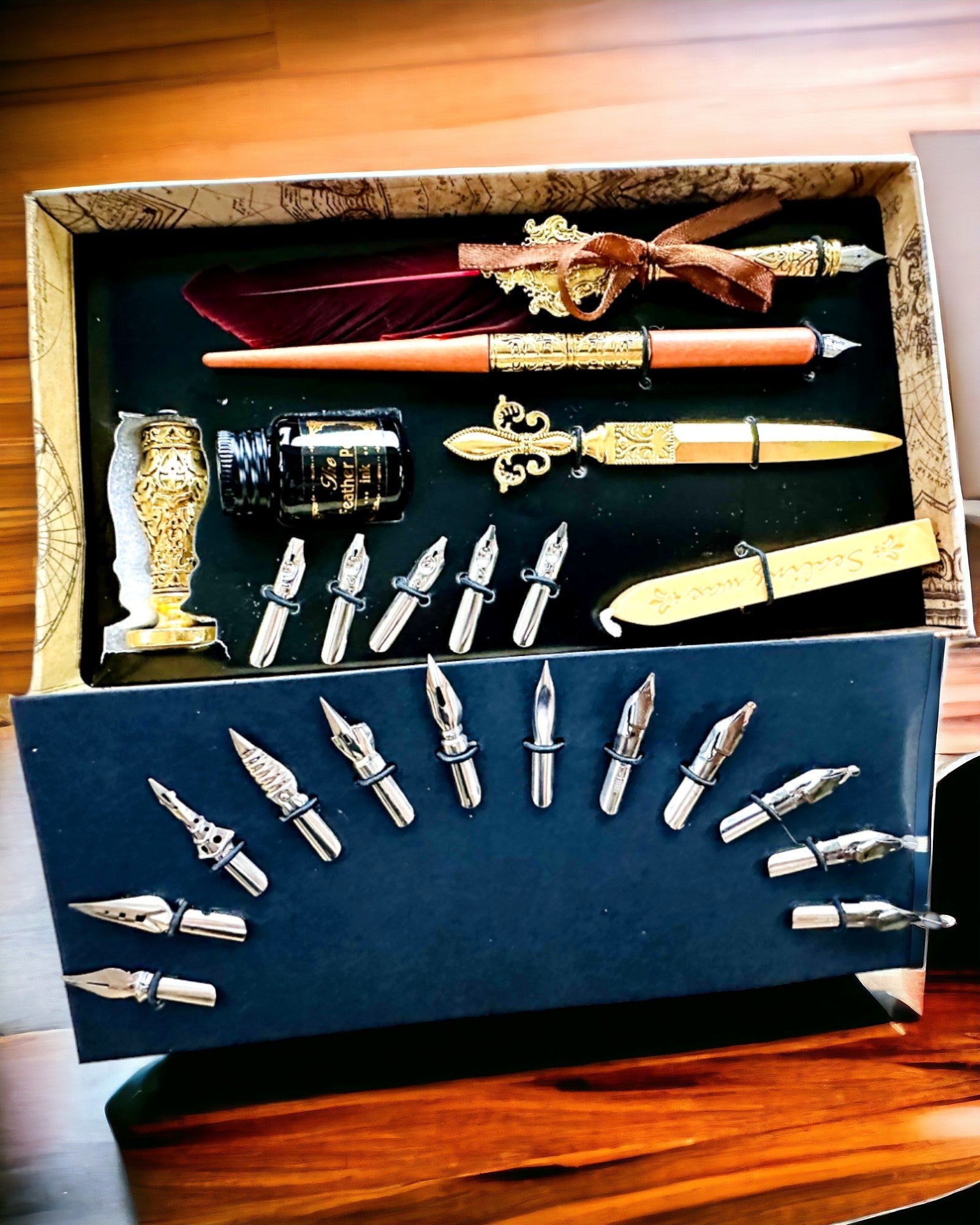 Exklusives Kalligrafie-Set, Tauchfederhalter und Tinten-Set, Personalisierung mit Gravur