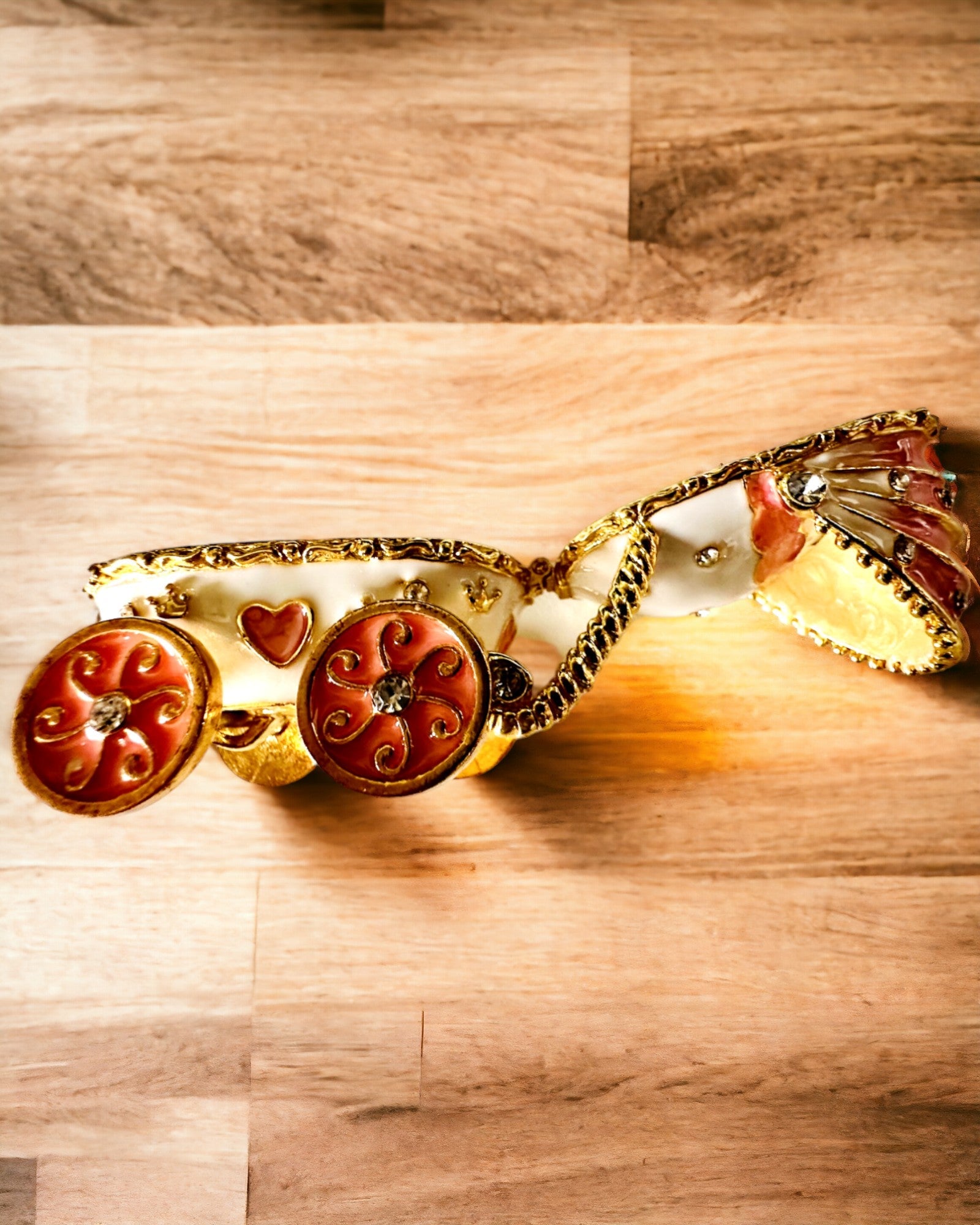 Kleiner Märchenwagen für Schmuck, Schätze - Königliche Eleganz, Personalisierung mit Gravur