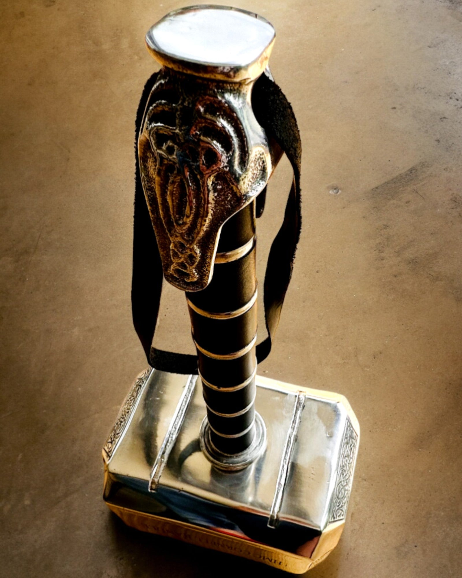 Thors Hammer "Chief" - Handgefertigter Handwerkshammer, Personalisierung mit Gravur als Geschenk