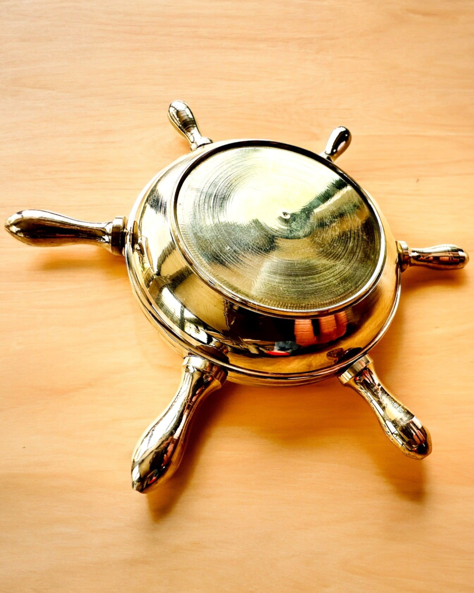 Messing-Kapitäns-Aschenbecher - Option zur Personalisierung als Geschenk mit Gravur, handgefertigt