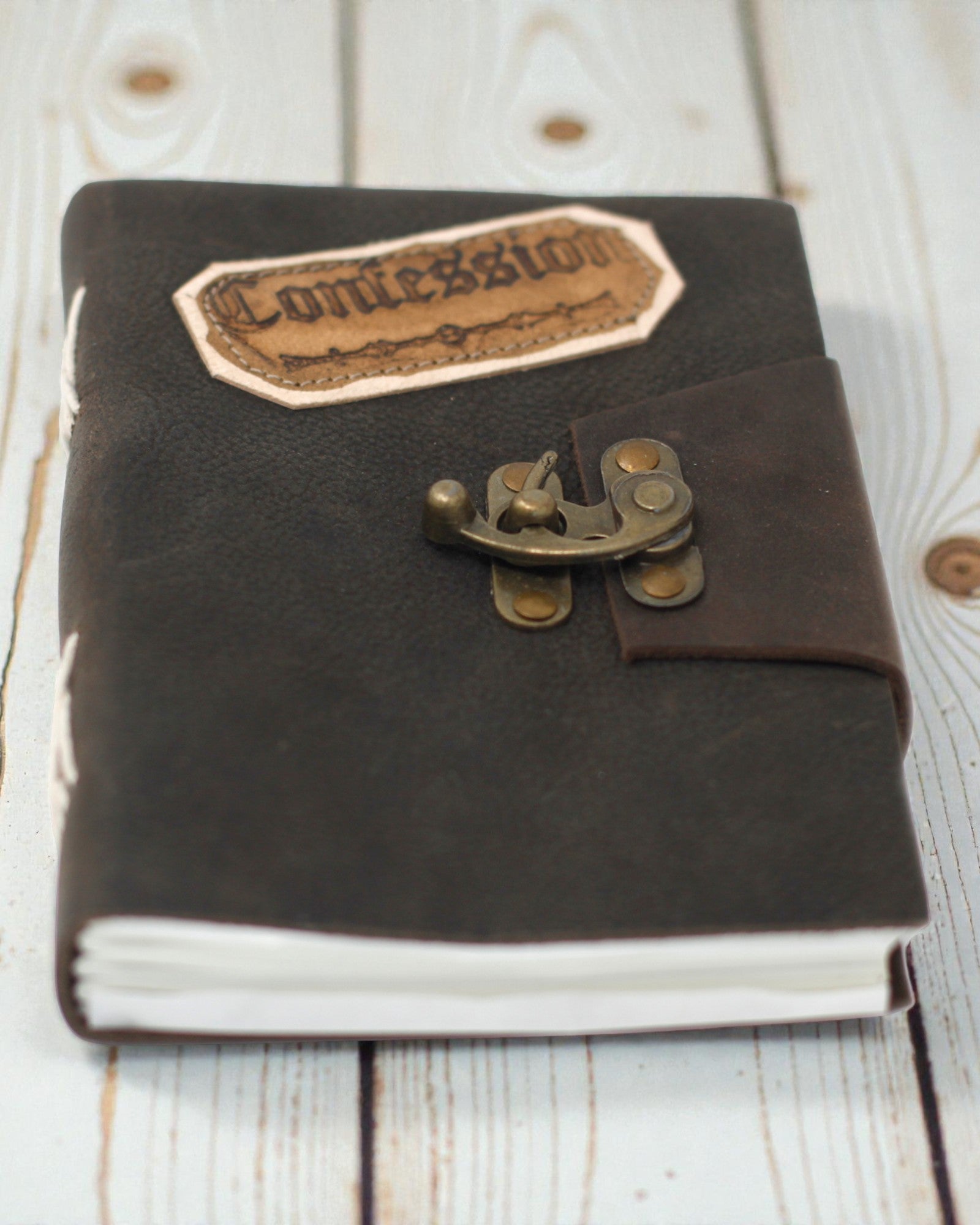 Secretum Anima – Leder-Notizbuch „Beichte“ mit Verschluss