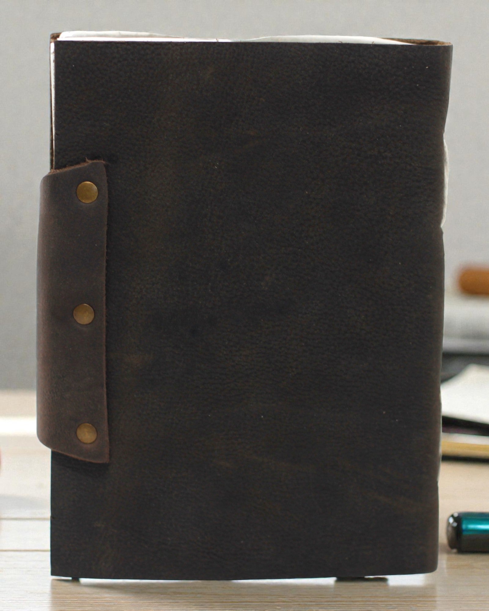 Secretum Anima – Leder-Notizbuch „Beichte“ mit Verschluss