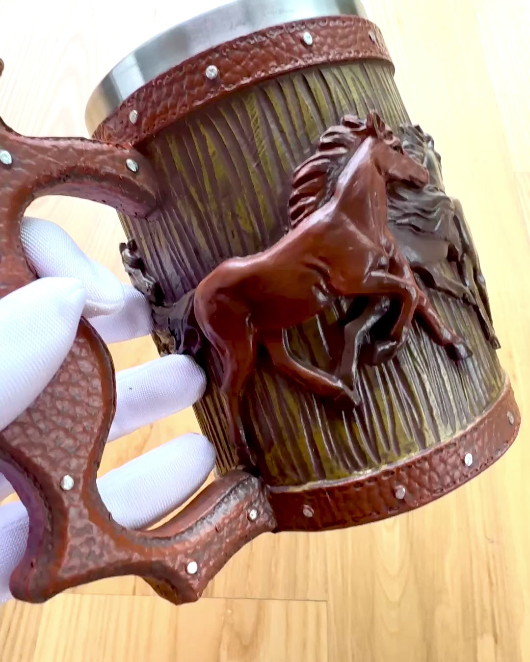 Tasse mit Pferdemotiv, 330 ml, Möglichkeit zur Personalisierung mit Gravur als Geschenk