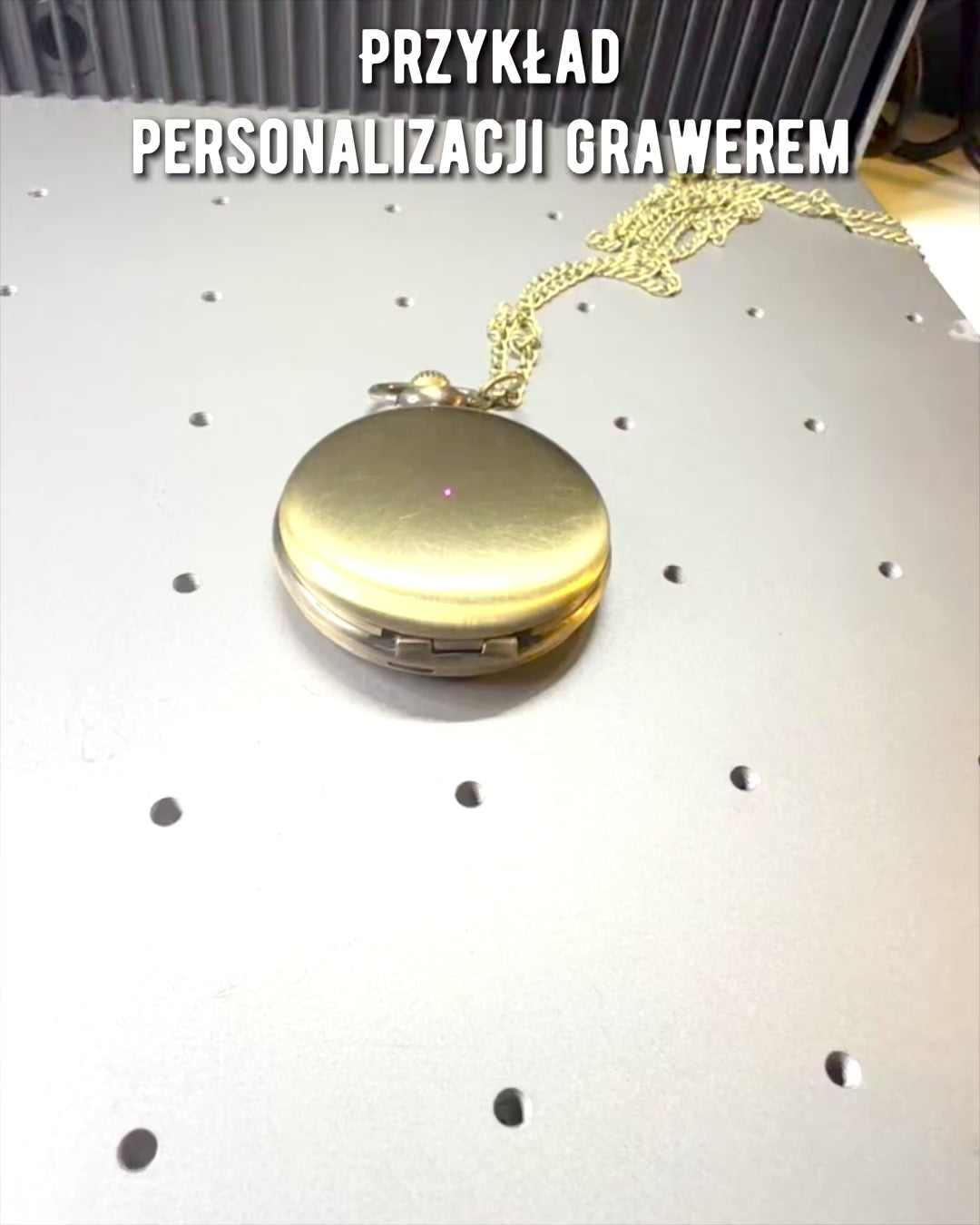 Taschenuhr im Vintage-Stil mit Personalisierungsmöglichkeit - gebürstetes Gold