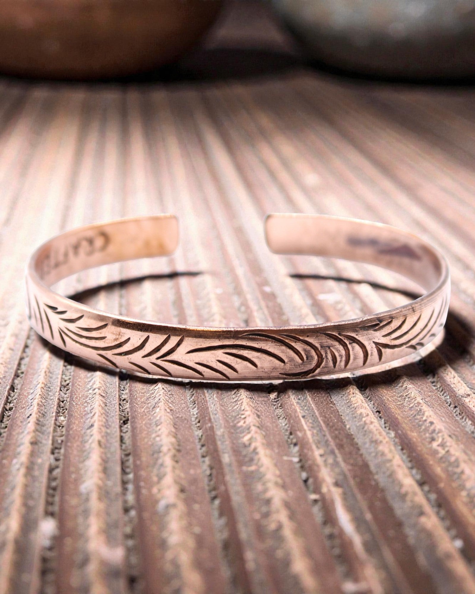 Tibetisches Kupferarmband Energie der Natur – Schmale Windungen