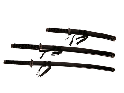Set aus 3 Samuraischwertern auf einem Ständer mit Möglichkeit zur Personalisierung durch Gravur