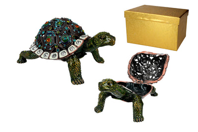 Durchbrochene Metallschatulle in Schildkrötenform zur Aufbewahrung von Schmuck mit Möglichkeit zur Personalisierung durch Gravur