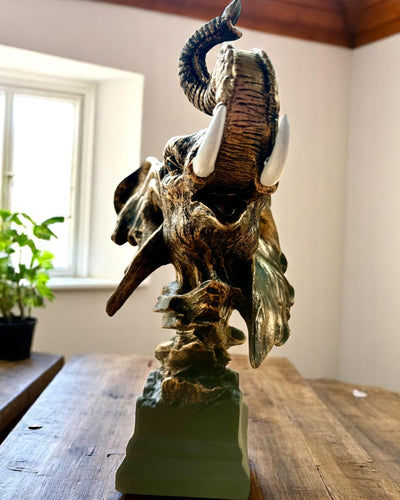 Dekorative Statuette "Stolz der Savanne" – Elefantenkopf-Figur mit Gravurmöglichkeit, als Geschenk