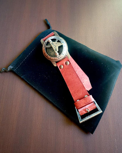 Sonnenuhr mit Kompass - Handgefertigt, Authentisches Handwerk, Gravurmöglichkeit