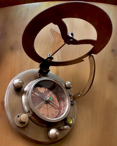 Kapitänekompass Explorer 2 – mit Möglichkeit zur personalisierten Gravur als Geschenk, zwei Farbvarianten zur Auswahl