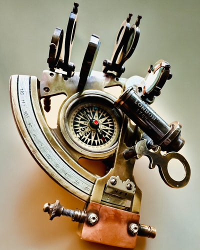 Sekstant Premium mit antikem Kompass - Personalisierung mit Gravur möglich