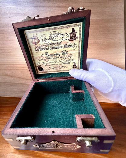 Große Holzkiste für Sextant oder Premium-Kompass "Mariner's Legacy" mit Gravurmöglichkeit