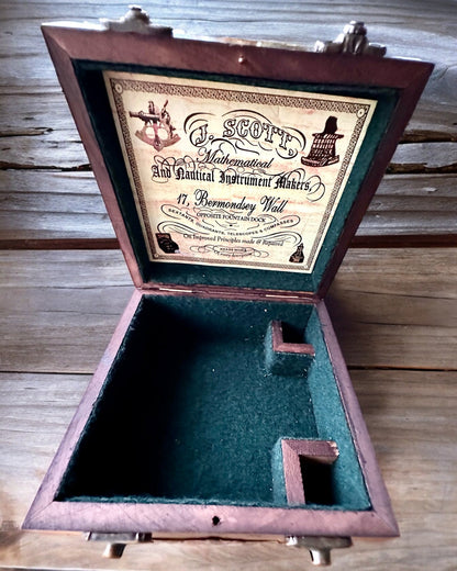 Große Holzkiste für Sextant oder Premium-Kompass "Mariner's Legacy" mit Gravurmöglichkeit