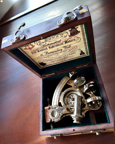 Große Holzkiste für Sextant oder Premium-Kompass "Mariner's Legacy" mit Gravurmöglichkeit