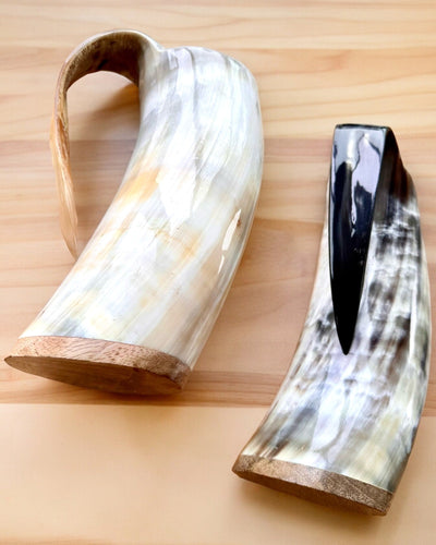 Gehämmerter Krug 'Majstersztyk' mit Personalisierung durch Gravur - 5 Farbvarianten