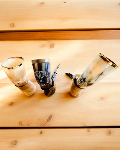 Hornbecher "Viking Valor" - Handgraviert, Premium Qualität - 4 Varianten zur Auswahl