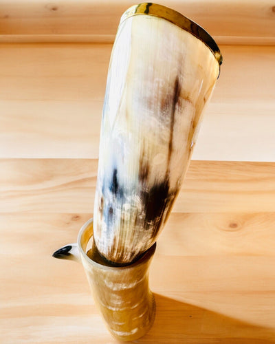 Hornbecher "Viking Valor" - Handgraviert, Premium Qualität - 4 Varianten zur Auswahl