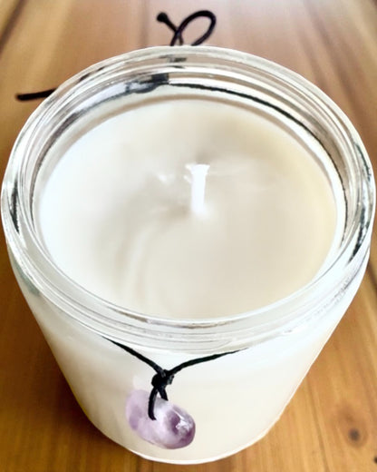 Intentionale Sojakerze Amethyst – Ruhe, Harmonie und Reinigung, 250 ml, Personalisierung als Geschenk möglich