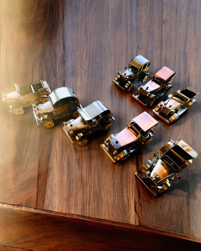 Retro Klassisches Auto, Auto, aus Eisen - Kollektion "Vintage Drive", Automodell, Personalisierung mit Gravur als Geschenk