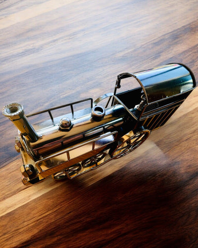 Lokomotive aus Eisen „Retro Express“ – Dekoration, Modell, handgefertigt mit Gravurmöglichkeit als Geschenk