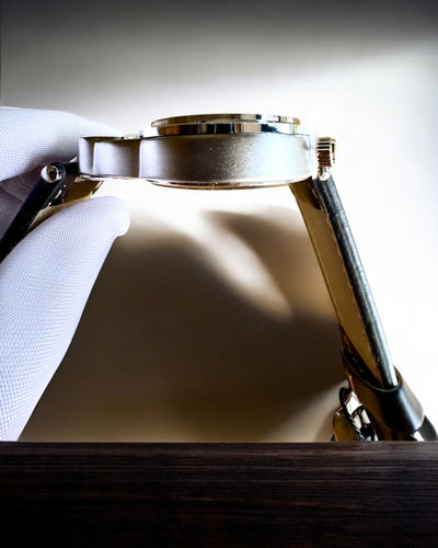 Survival-Uhr „Explorer 4in1“, Möglichkeit zur Personalisierung mit Gravur als Geschenk