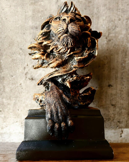 Königlicher Löwe - Majestätische Dekorationsfigur mit Gravurmöglichkeit, 2 Farbvarianten zur Auswahl, als Geschenk