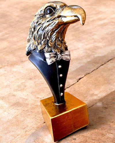 Figur eines Adlerkopfes Büffel Warden – im eleganten Frack mit Gravuroption als Geschenk