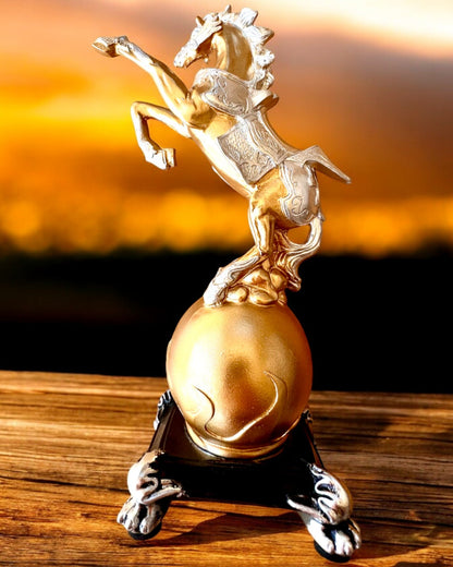 Elegante Statuette "Złoty Rumak" - mit Gravurmöglichkeit als Geschenk