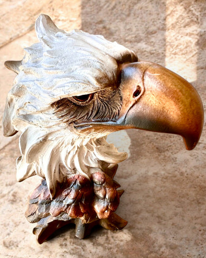 "Orzeł Wolności" - Skulptur aus Harz mit Gravurmöglichkeit als Geschenk, 26,5 cm hoch