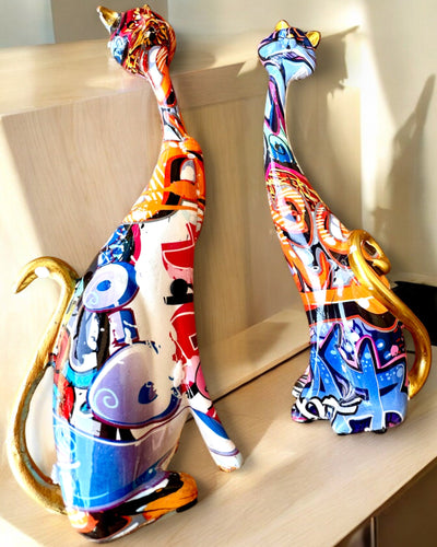 Abstrakte Katzenfiguren "ArtCats", handbemalt, Harz – 25 cm, 2 Stk.