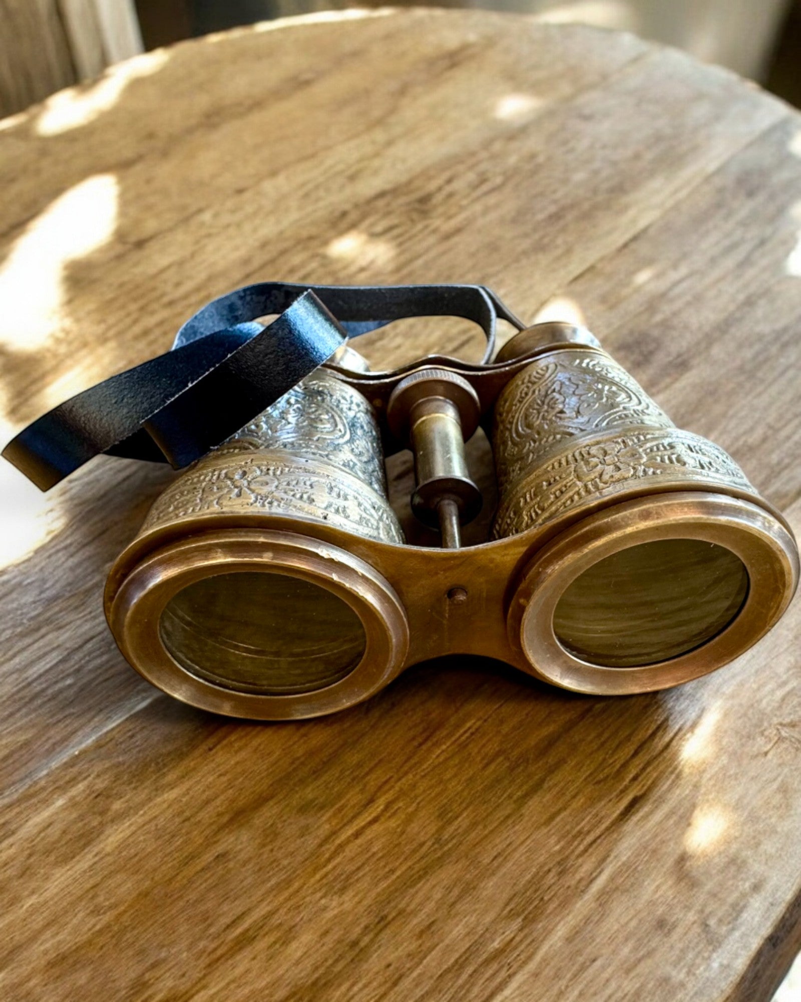 Fernglas mit Ledertasche Victorian's Eye, 11 cm Messing, Handverziert, Personalisierung mit Gravur als Geschenk