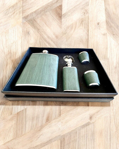 Flachmann-Set mit Gläsern "Forest Spirit", personalisiertes Geschenk mit Gravur