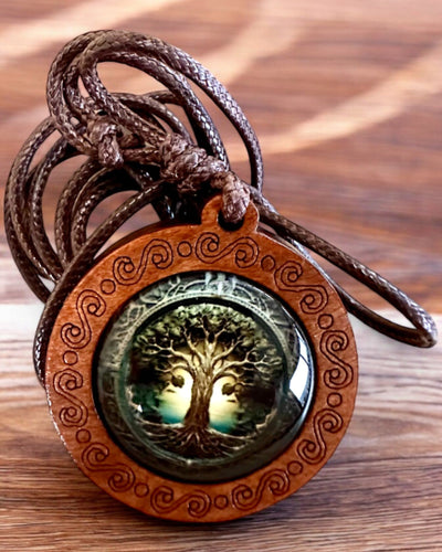 Amulett des Lebens "Stammbaum" - Handgefertigte Halskette aus Holz und Glas, mit der Möglichkeit zur Personalisierung durch Gravur als Geschenk