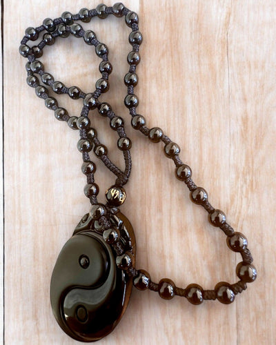 Obsidian Yin Yang Amulett mit Gravur - Harmonie und Schutz, personalisierte Gravur als Geschenk