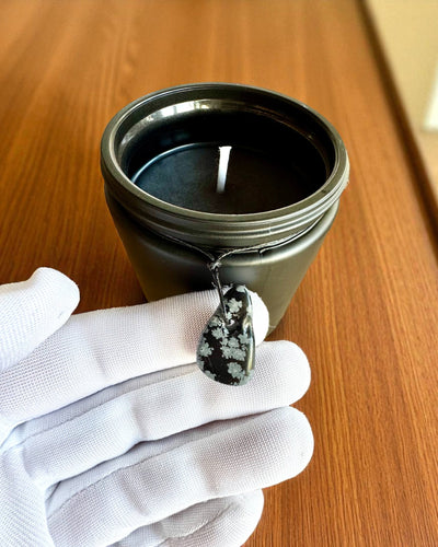 Intentionale Sojakerze Obsidian – Selbstbewusstsein und innere Stärke, 250 ml, personalisierbar als Geschenk