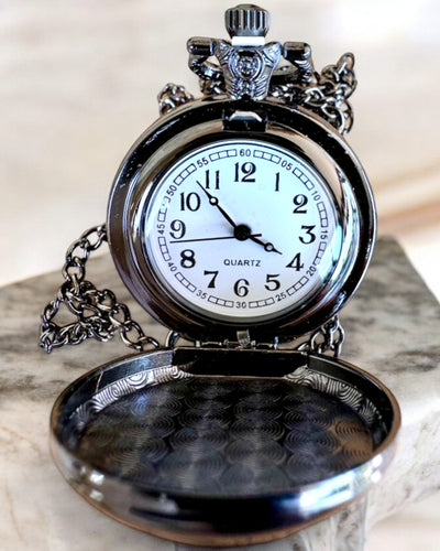 Taschenuhr Nachtrose, Möglichkeit zur Personalisierung mit Gravur als Geschenk